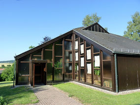 St. Elisabeth in Bad Emstal/Merxhausen (Foto: Karl-Franz Thiede)